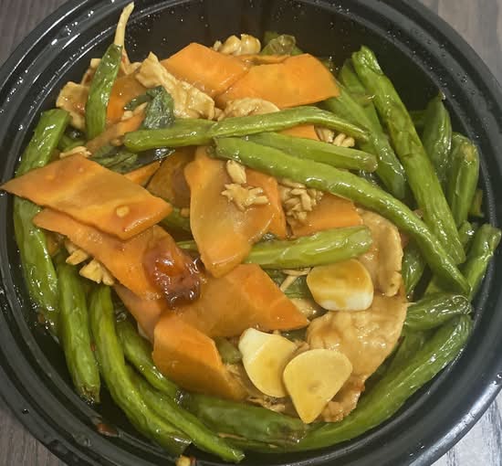 Spicy Basil 泰式辣炒九層塔系列